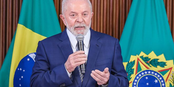 Lula é reeleito em feito histórico